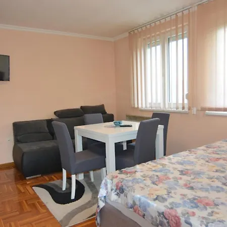 Neda - 5 Minuta Od Centra